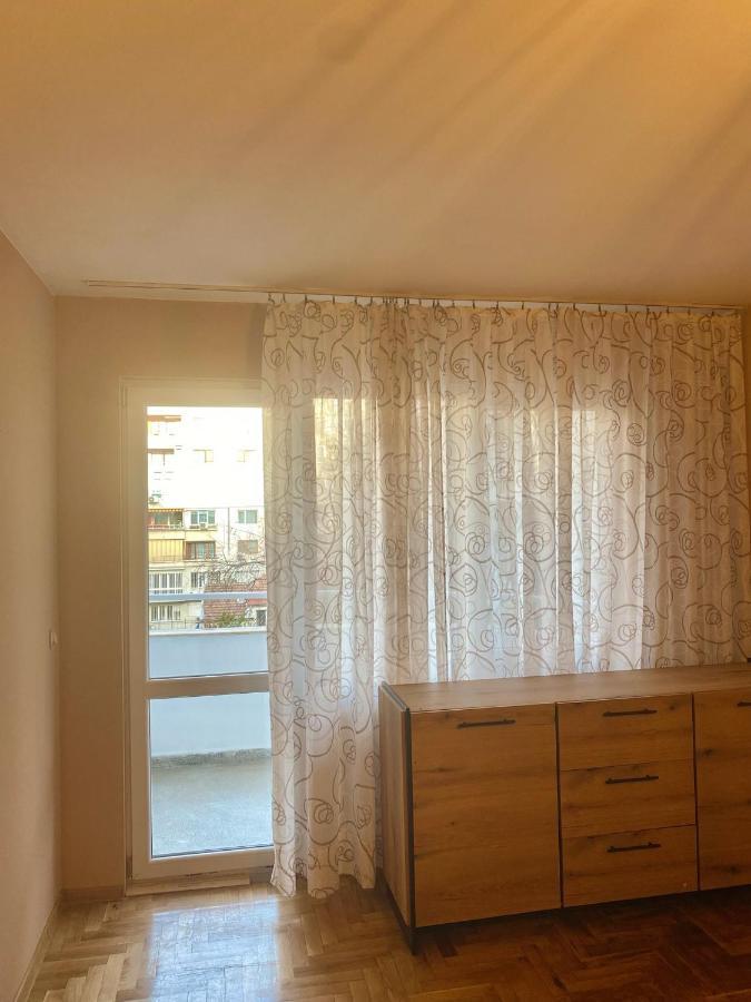 Spacious Apartment Next To South Park Просторен Апартамент До Южен Парк Top Location Szófia Kültér fotó