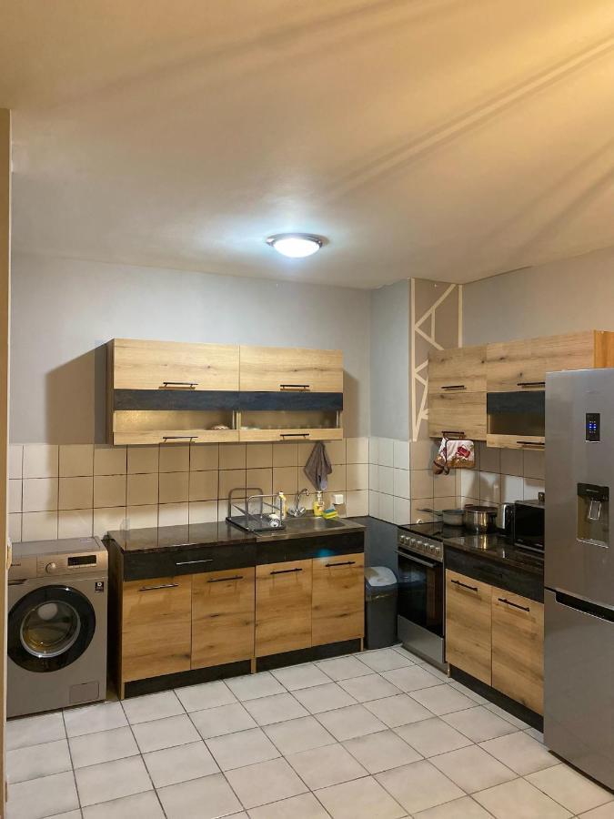 Spacious Apartment Next To South Park Просторен Апартамент До Южен Парк Top Location Szófia Kültér fotó